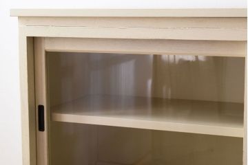 アンティーク家具　アイボリーペイントの大きなアンティーク収納棚