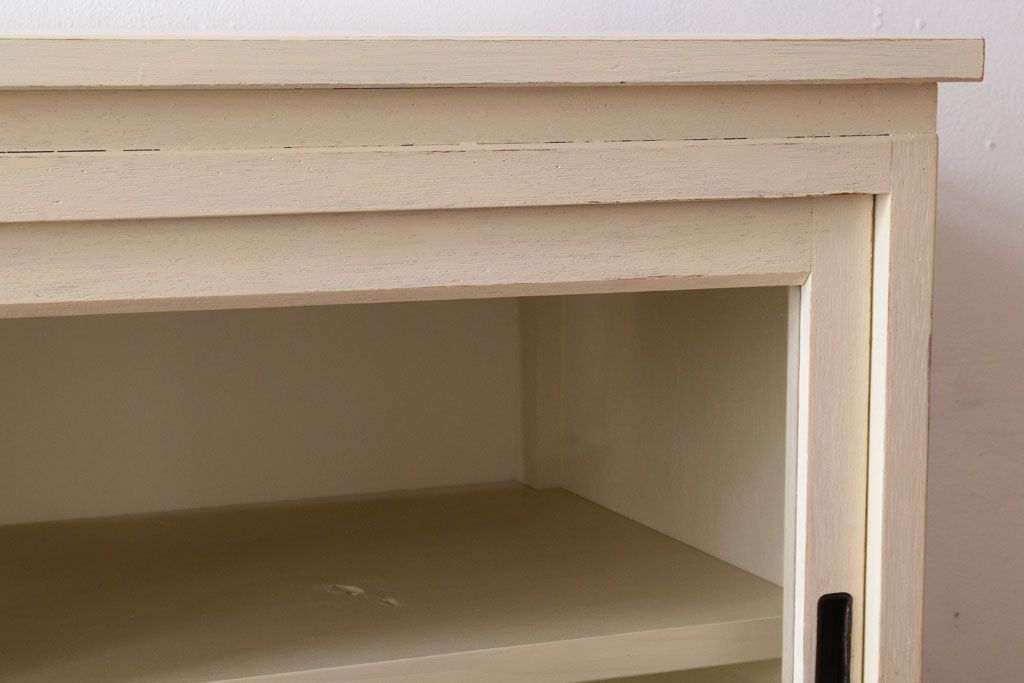 アンティーク家具　アイボリーペイントの大きなアンティーク収納棚