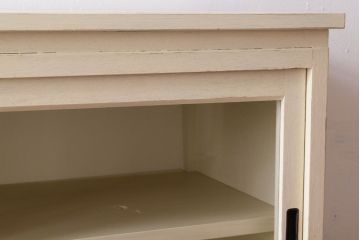 アンティーク家具　アイボリーペイントの大きなアンティーク収納棚