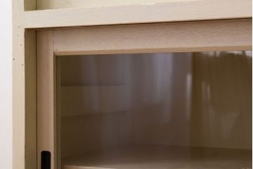 アンティーク家具　アイボリーペイントの大きなアンティーク収納棚