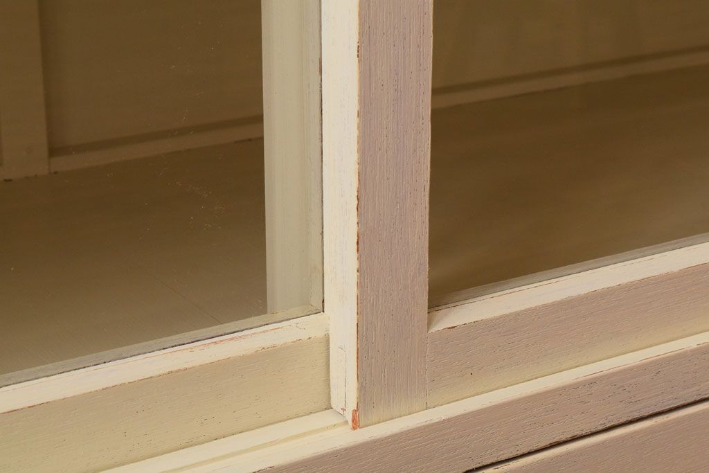 アンティーク家具　アイボリーペイントの大きなアンティーク収納棚