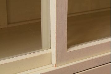 アンティーク家具　アイボリーペイントの大きなアンティーク収納棚