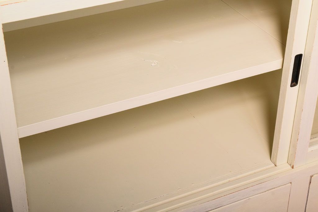 アンティーク家具　アイボリーペイントの大きなアンティーク収納棚