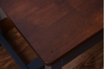 アンティーク家具　ダークグレーペイントの小ぶりな片袖机(デスク)