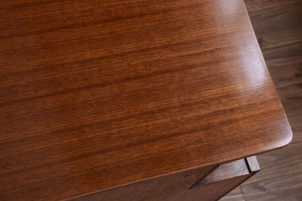 ヴィンテージ家具　G-PLAN　北欧ビンテージ　BBシリーズ　サイドボード(サイドキャビネット)(2)