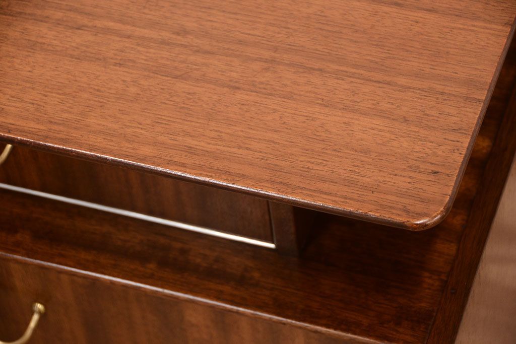 ヴィンテージ家具　G-PLAN　北欧ビンテージ　BBシリーズ　サイドボード(サイドキャビネット)(2)