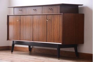 ヴィンテージ家具　G-PLAN　北欧ビンテージ　BBシリーズ　サイドボード(サイドキャビネット)(2)