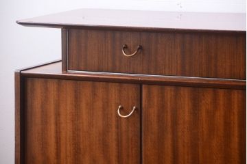 ヴィンテージ家具　G-PLAN　北欧ビンテージ　BBシリーズ　サイドボード(サイドキャビネット)(2)