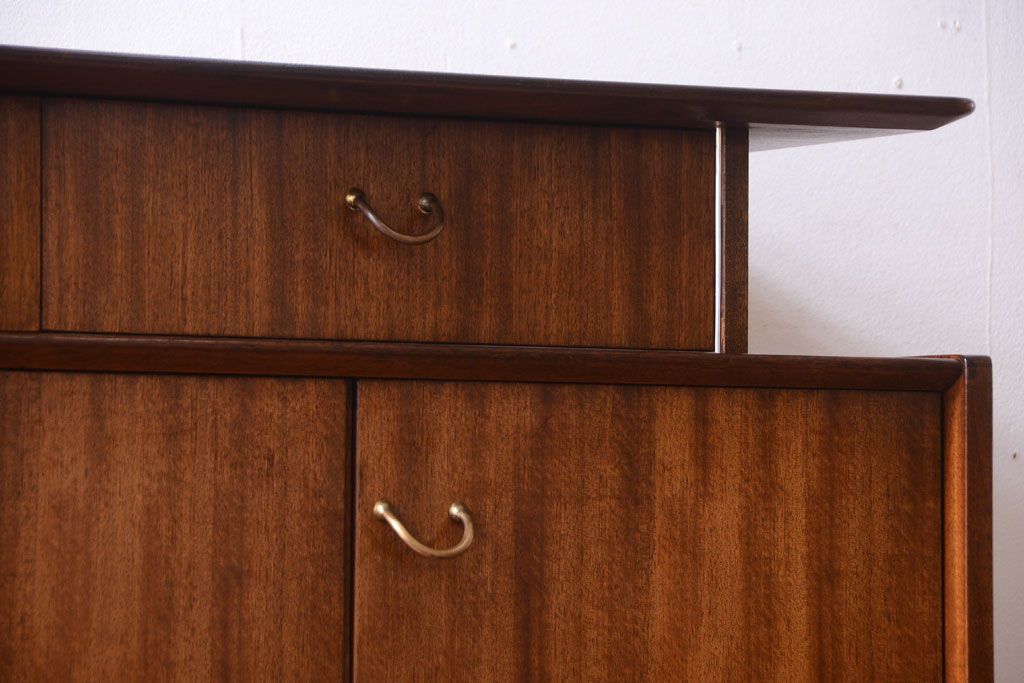 ヴィンテージ家具　G-PLAN　北欧ビンテージ　BBシリーズ　サイドボード(サイドキャビネット)(2)