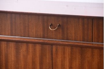 ヴィンテージ家具　G-PLAN　北欧ビンテージ　BBシリーズ　サイドボード(サイドキャビネット)(2)