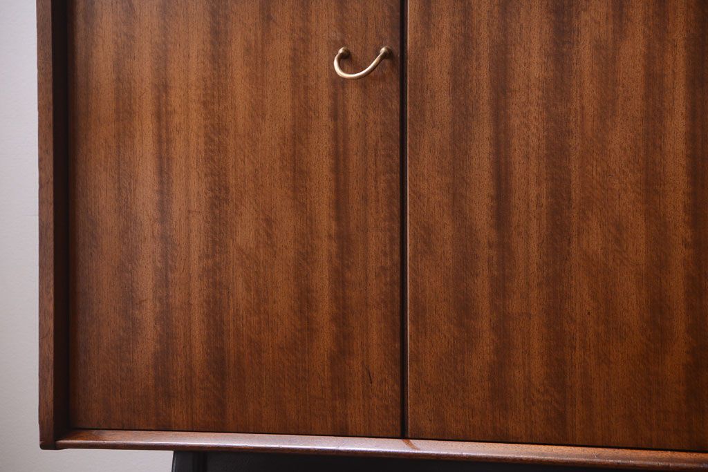 ヴィンテージ家具　G-PLAN　北欧ビンテージ　BBシリーズ　サイドボード(サイドキャビネット)(2)