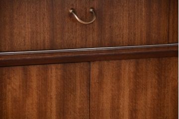 ヴィンテージ家具　G-PLAN　北欧ビンテージ　BBシリーズ　サイドボード(サイドキャビネット)(2)