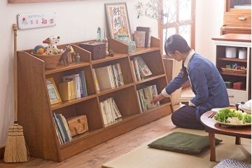 アンティーク家具　台形!和製アンティーク　古い木の本棚