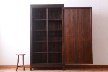 アンティーク家具　明治期　脚付き!古い木製の縦型収納棚(収納箪笥)