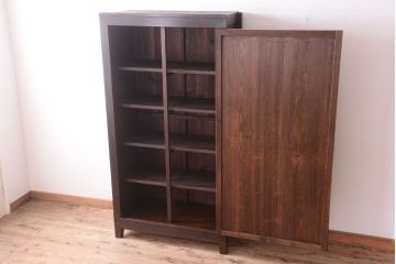 アンティーク家具　明治期　脚付き!古い木製の縦型収納棚(収納箪笥)