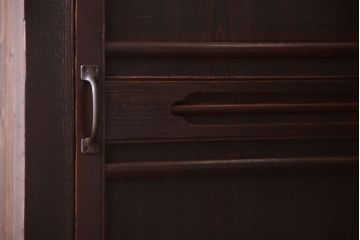 アンティーク家具　明治期　脚付き!古い木製の縦型収納棚(収納箪笥)