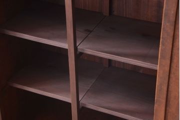 アンティーク家具　明治期　脚付き!古い木製の縦型収納棚(収納箪笥)