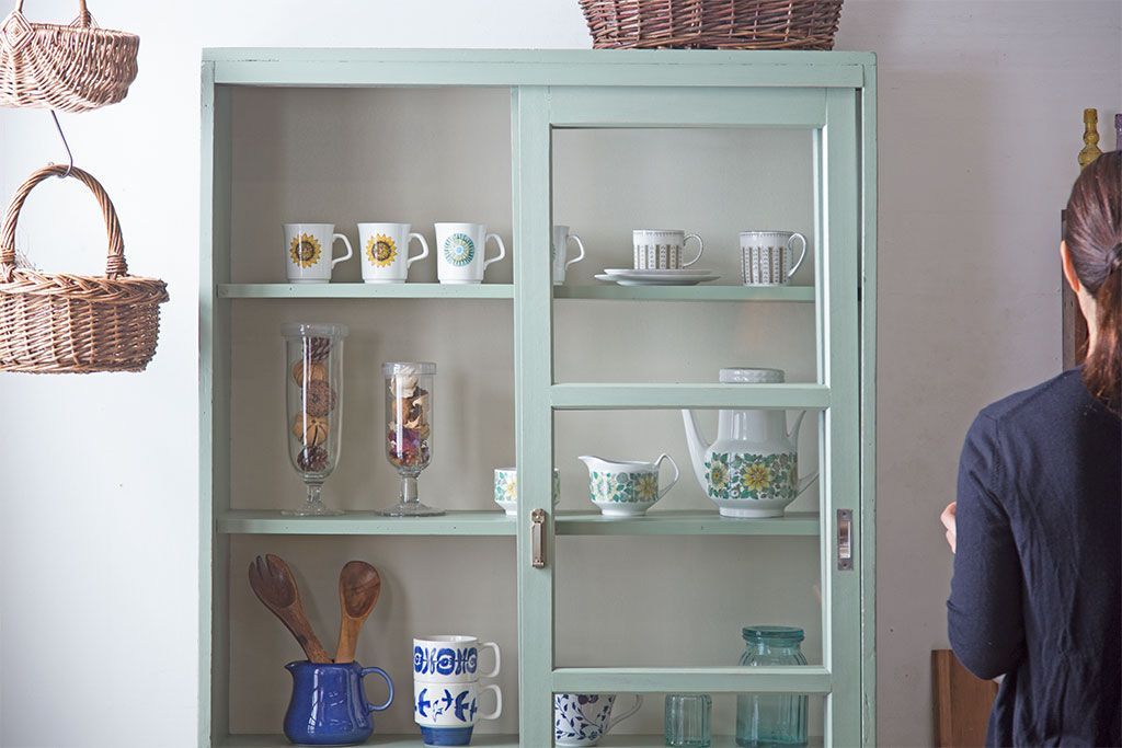 アンティーク家具　くすんだグリーンペイントの重ね収納棚(食器棚)