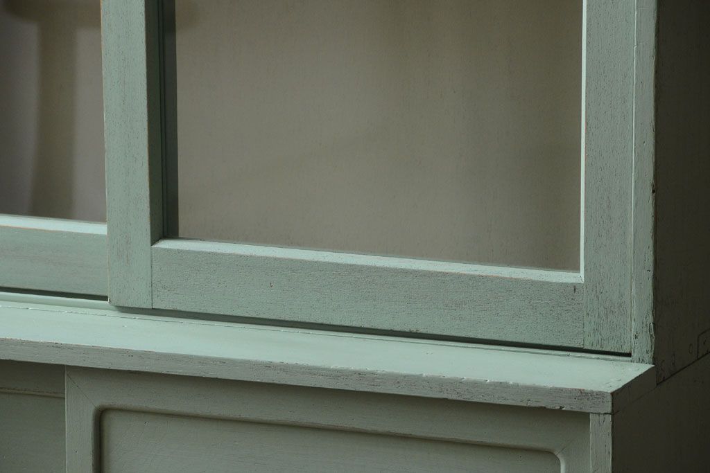 アンティーク家具　くすんだグリーンペイントの重ね収納棚(食器棚)