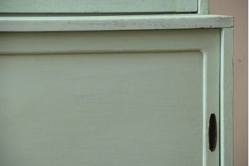 アンティーク家具　くすんだグリーンペイントの重ね収納棚(食器棚)