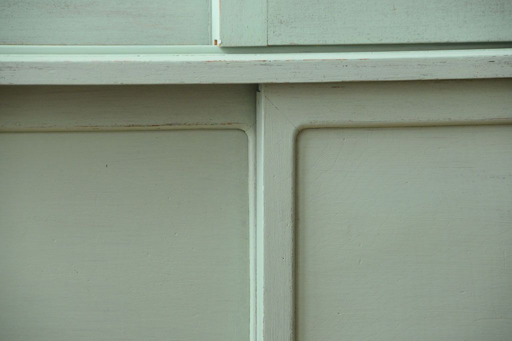 アンティーク家具　くすんだグリーンペイントの重ね収納棚(食器棚)