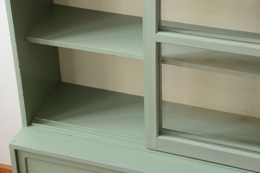 アンティーク家具　くすんだグリーンペイントの重ね収納棚(食器棚)