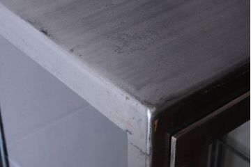 ヴィンテージ家具　ヨーロッパビンテージ　古い縦型ガラスケース