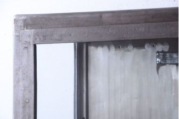 ヴィンテージ家具　ヨーロッパビンテージ　古い縦型ガラスケース