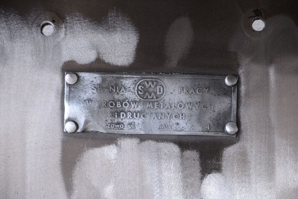 ヴィンテージ家具　ヨーロッパビンテージ　古い縦型ガラスケース