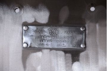 ヴィンテージ家具　ヨーロッパビンテージ　古い縦型ガラスケース