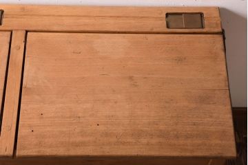 ヴィンテージ家具　イギリスビンテージ　シンプルなスクールデスク