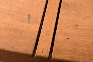 ヴィンテージ家具　イギリスビンテージ　シンプルなスクールデスク