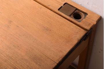 ヴィンテージ家具　イギリスビンテージ　シンプルなスクールデスク