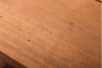 ヴィンテージ家具　イギリスビンテージ　シンプルなスクールデスク