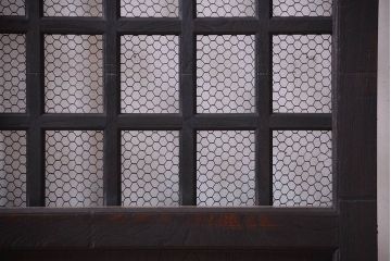 総欅製!明治大正期の古いくぐり戸(蔵戸・格子戸、玄関戸)