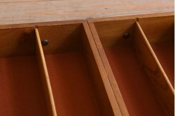 ヴィンテージ家具　イギリスビンテージ　アーコール　上質なサイドボード