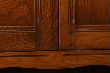 ヴィンテージ家具　イギリスビンテージ　アーコール　上質なサイドボード