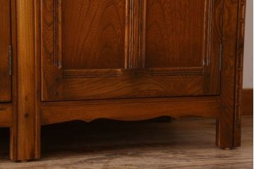 ヴィンテージ家具　イギリスビンテージ　アーコール　上質なサイドボード