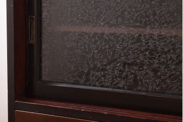 アンティーク家具　和製アンティーク 結霜ガラスが入ったローボード(箪笥・ローチェスト)