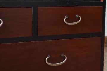 アンティーク家具　和製アンティーク 結霜ガラスが入ったローボード(箪笥・ローチェスト)