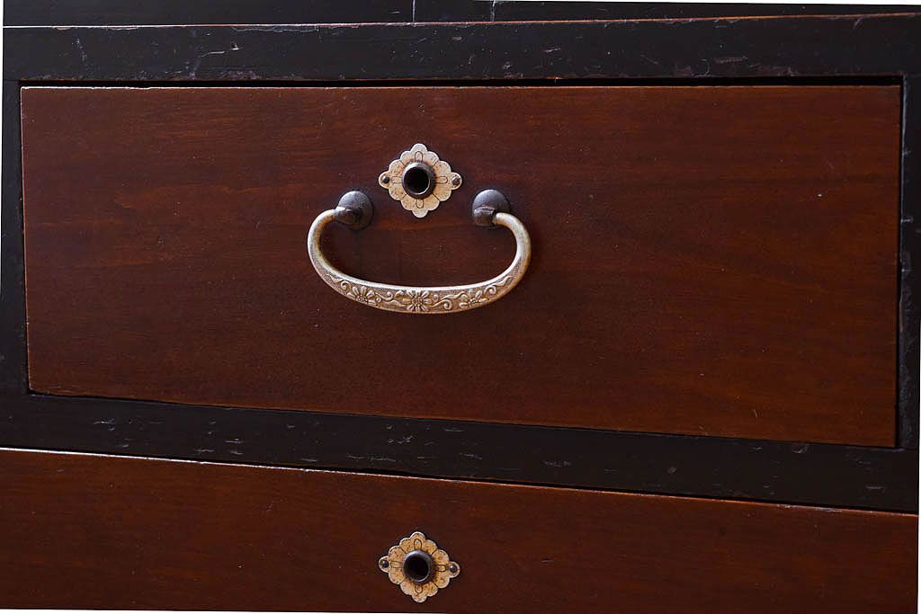 アンティーク家具　和製アンティーク 結霜ガラスが入ったローボード(箪笥・ローチェスト)