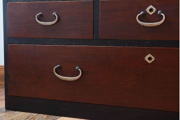 アンティーク家具　和製アンティーク 結霜ガラスが入ったローボード(箪笥・ローチェスト)