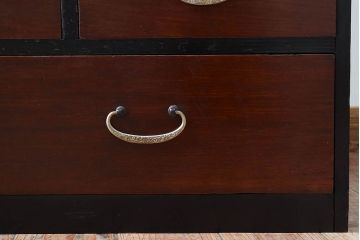 アンティーク家具　和製アンティーク 結霜ガラスが入ったローボード(箪笥・ローチェスト)