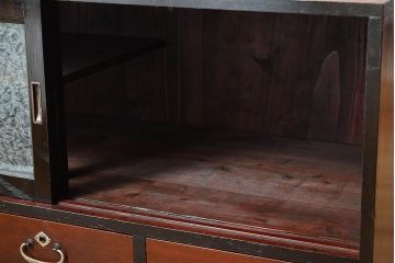 アンティーク家具　和製アンティーク 結霜ガラスが入ったローボード(箪笥・ローチェスト)