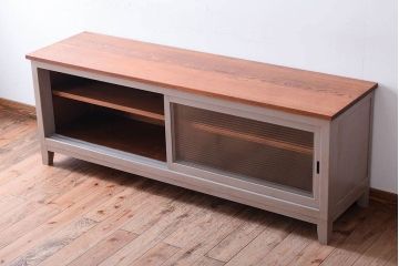 アンティーク家具　天板オーク材　モールガラス入り!アンティークペイントのローボード