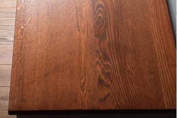 アンティーク家具　天板オーク材　モールガラス入り!アンティークペイントのローボード