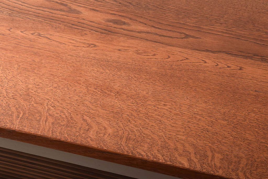 アンティーク家具　天板オーク材　モールガラス入り!アンティークペイントのローボード