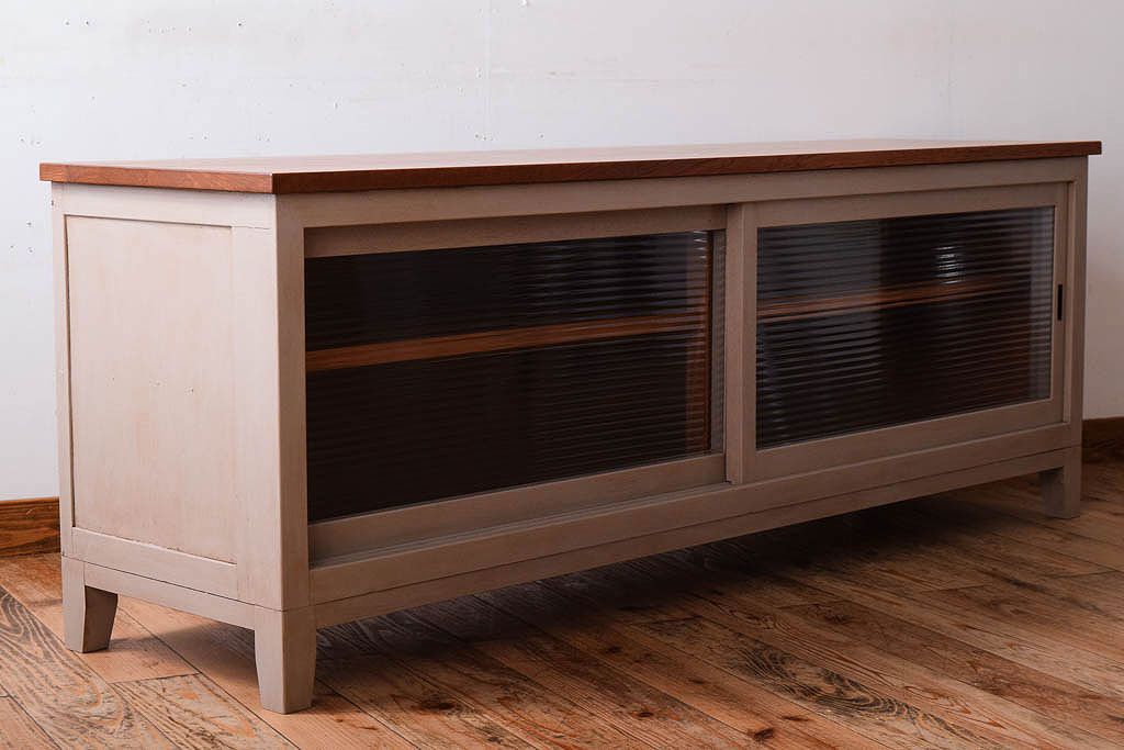 アンティーク家具　天板オーク材　モールガラス入り!アンティークペイントのローボード