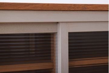 アンティーク家具　天板オーク材　モールガラス入り!アンティークペイントのローボード