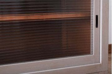 アンティーク家具　天板オーク材　モールガラス入り!アンティークペイントのローボード